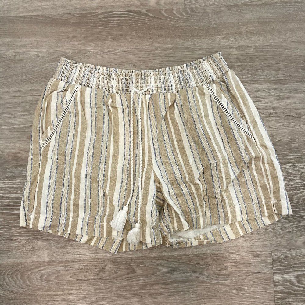 Briggs New York Linen Women’s Striped Beige Summer Shorts L Crochet trim